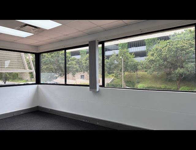 148M² OFFICE TO LET IN WESTVILLE